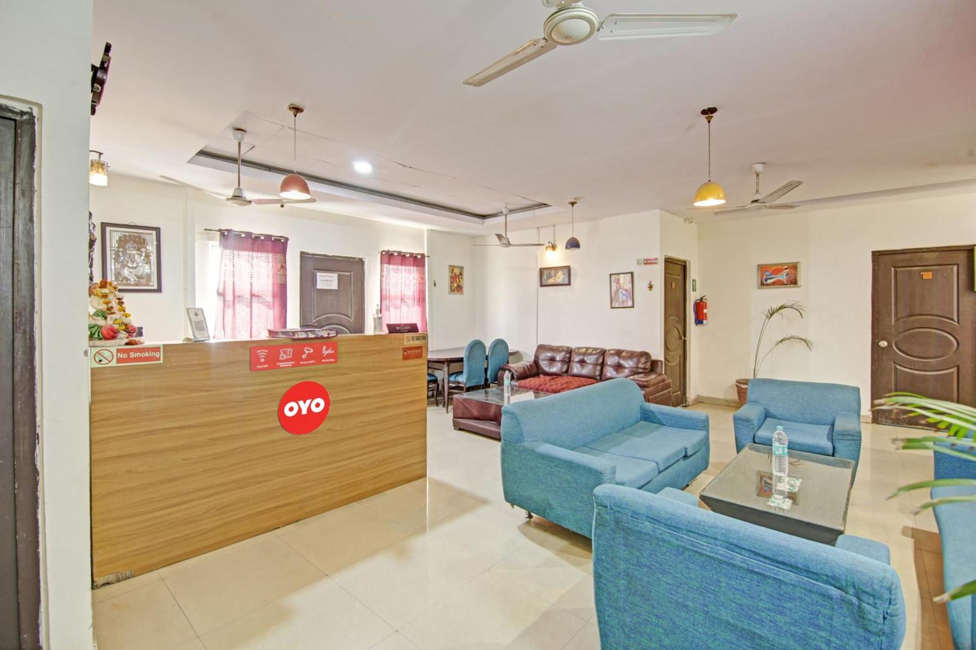 Hotel O Glorious Stayz Noida Esterno foto